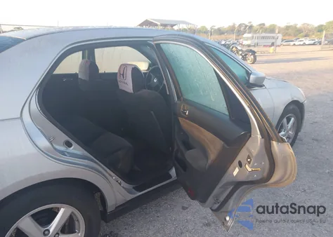 2004 Honda Accord 2.4 Lx z USA, uszkodzony, nr VIN 3HGCM56394G703695